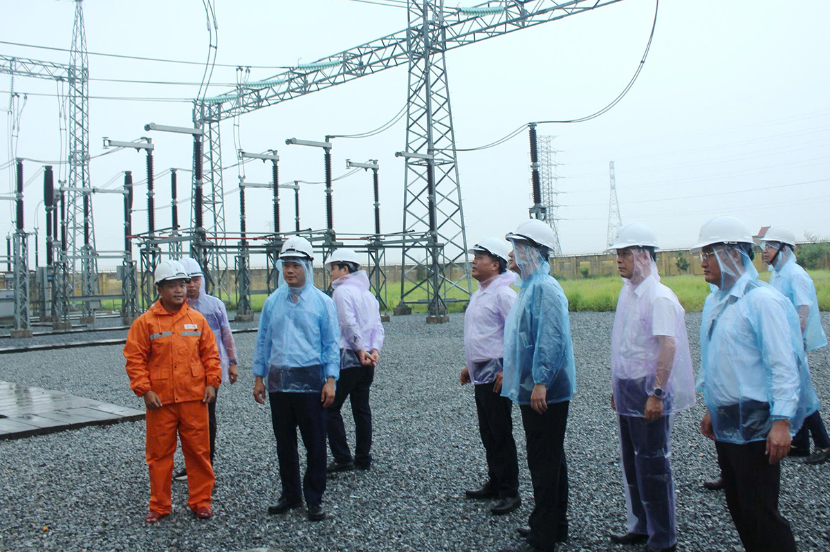 EVNNPT tập trung cao độ, chủ động ứng phó với bão Wipha - 6