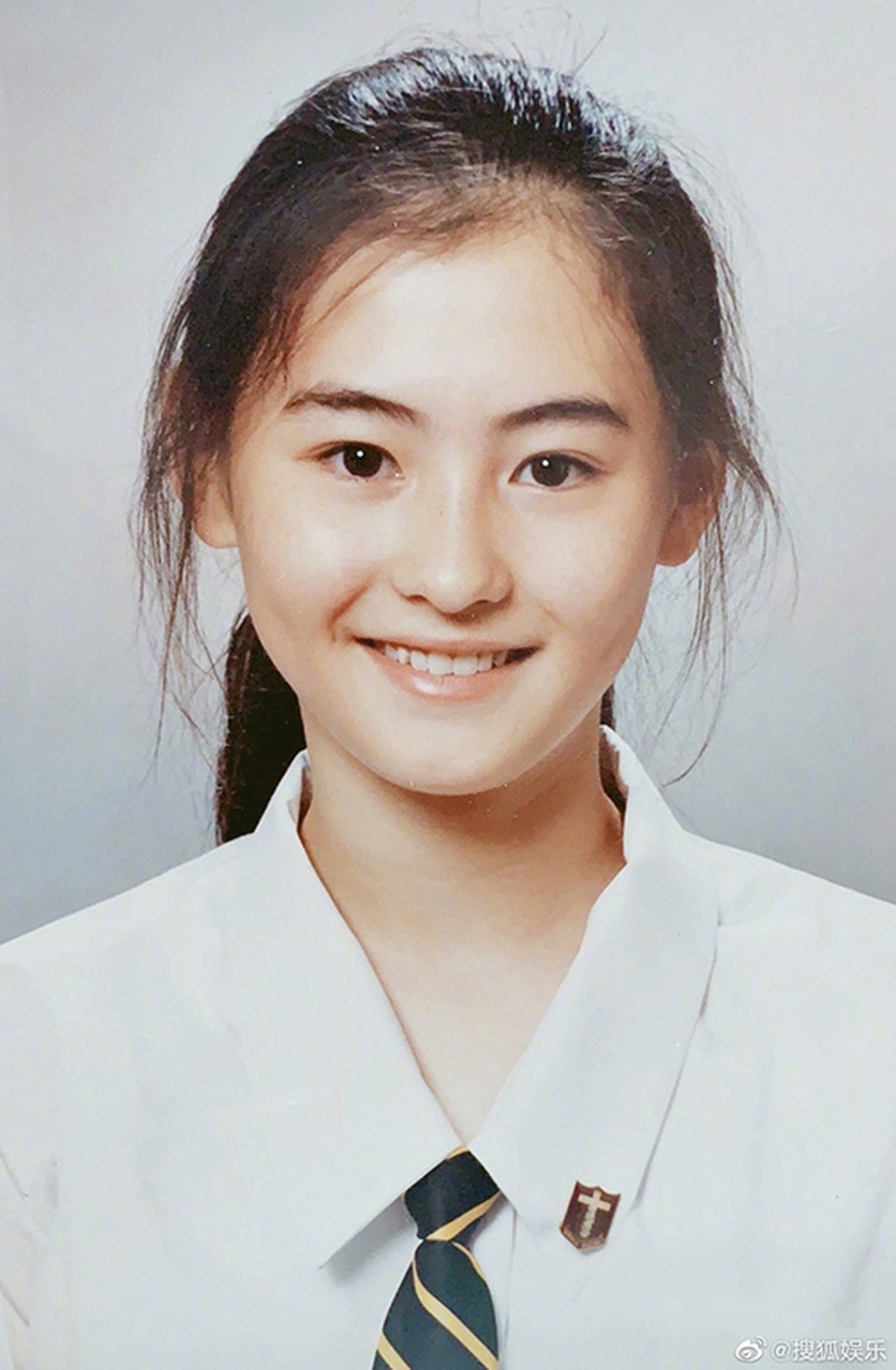 Vẻ đẹp được gọi là “quốc sắc thiên hương” ở tuổi đôi mươi của Trương Bá Chi - 3 Vẻ đẹp được gọi là “quốc sắc thiên hương” ở tuổi đôi mươi của Trương Bá Chi - 3