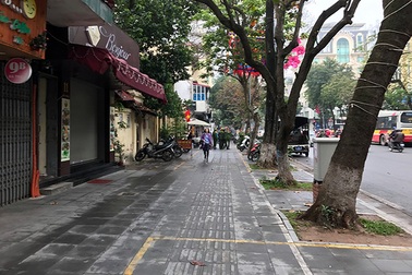 Chủ tịch Hà Nội yêu cầu không để tái lấn chiếm vỉa hè