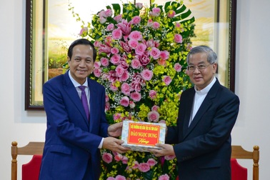 Bộ trưởng Đào Ngọc Dung chúc mừng Đại hội Hội đồng Giám mục Việt Nam
