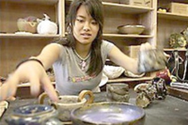 Nữ sinh gốc Việt 16 tuổi đã tốt nghiệp Cao đẳng 