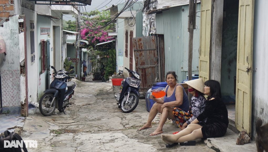Người dân miền Trung rời làng đi tránh bão - 1 Người dân miền Trung rời làng đi tránh bão - 1