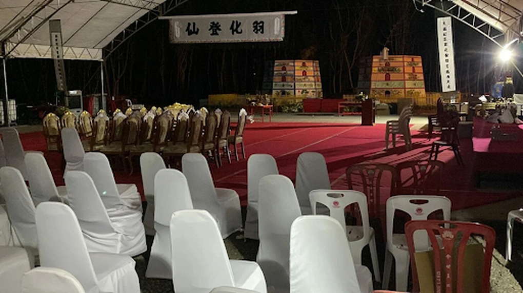 Nghĩa trang ở Thái Lan chiếu phim dành cho… người chết - 1 Nghĩa trang ở Thái Lan chiếu phim dành cho… người chết - 1