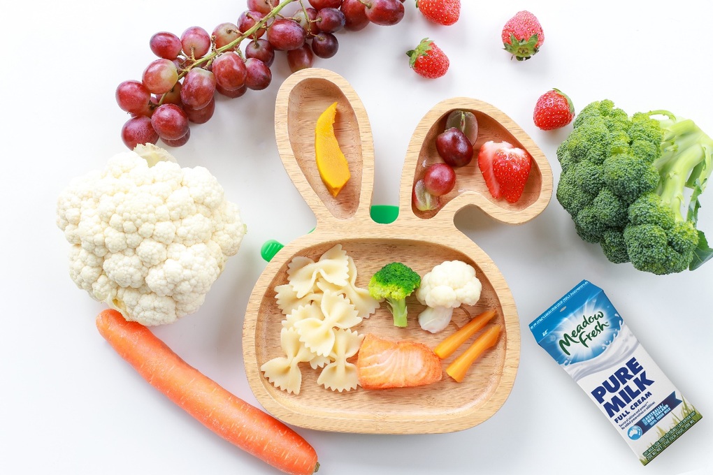 Chọn sữa tươi đầu đời cho trẻ: 3 yếu tố cần nhớ - 1 Chọn sữa tươi đầu đời cho trẻ: 3 yếu tố cần nhớ - 1
