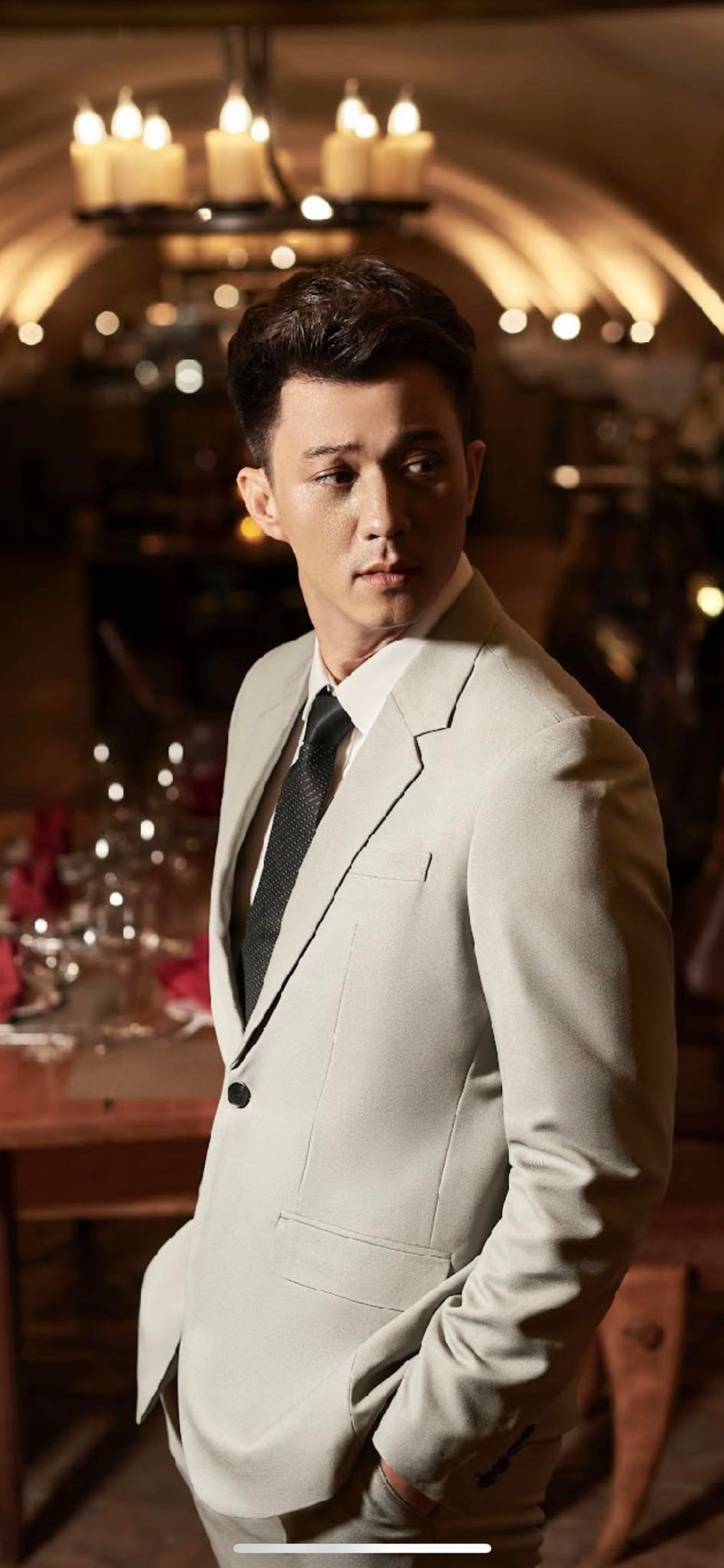 Ba nam diễn viên điển trai, khí chất tổng tài phim giờ vàng VTV - 6 Ba nam diễn viên điển trai, khí chất tổng tài phim giờ vàng VTV - 6