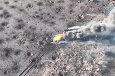 Thủy quân lục chiến Ukraine tập kích, phá hủy "sát thủ thầm lặng" T-80 Nga