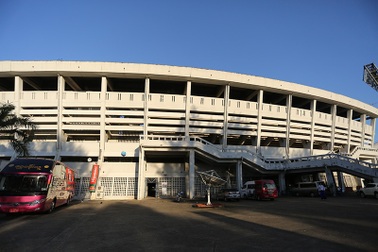 Cận cảnh sân vận động đẹp nhất Yangon - "chảo lửa" Thuwunna