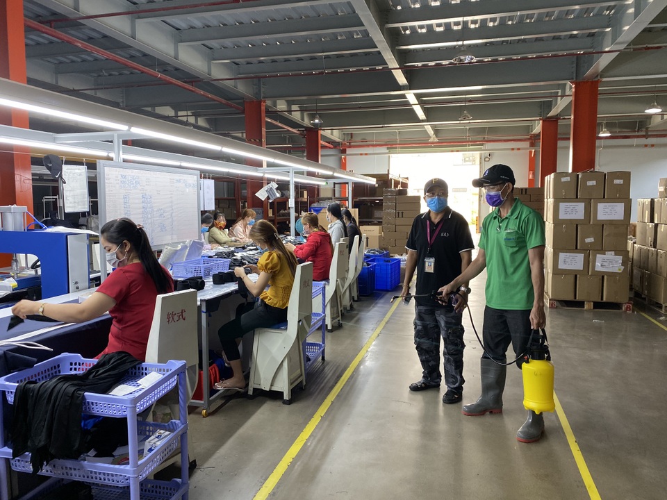Long An: Ngưng cấp giấy phép lao động cho công nhân từ vùng dịch Corona - 1 Long An: Ngưng cấp giấy phép lao động cho công nhân từ vùng dịch Corona - 1