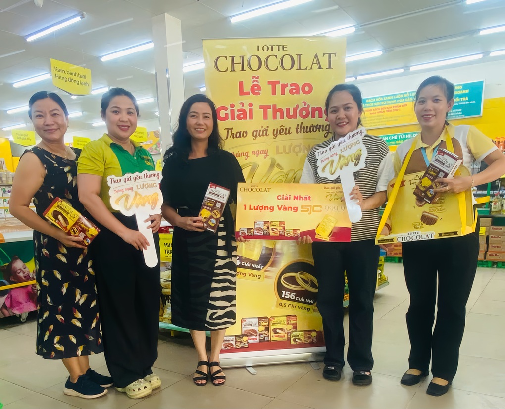 Lotte Chocolate trao thưởng chương trình Trao gửi yêu thương - Trúng ngay lượng vàng - 3 Lotte Chocolate trao thưởng chương trình Trao gửi yêu thương - Trúng ngay lượng vàng - 3