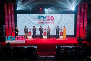 Trường Tài năng UEH.ISB: Bệ phóng sinh viên Việt, vững nội lực để vươn xa
