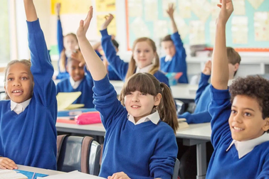 Anh: Phụ huynh lên "chiến thuật" giúp con vào những trường học hàng đầu