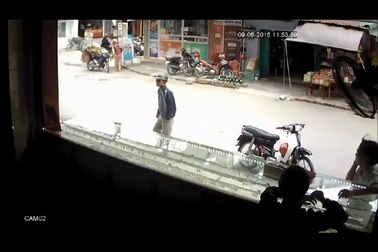 Đoạn clip trích xuất của cửa hiệu vàng