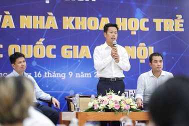 Giám đốc ĐH Quốc gia Hà Nội đối thoại với hơn 200 nhà khoa học trẻ