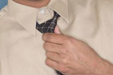 Cà vạt thắt chặt gây tăng nhãn áp