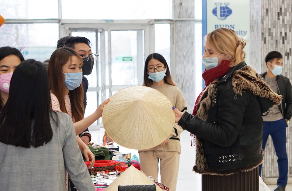 Mừng tháng Thanh niên, du học sinh tổ chức tuần lễ văn hóa Việt Nam tại Nga - 8