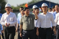 Thủ tướng Phạm Minh Chính khảo sát đại công trường Vành đai 3 dịp Tết