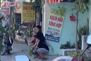 Lý do nhóm 3 học sinh thụt dầu trên phố