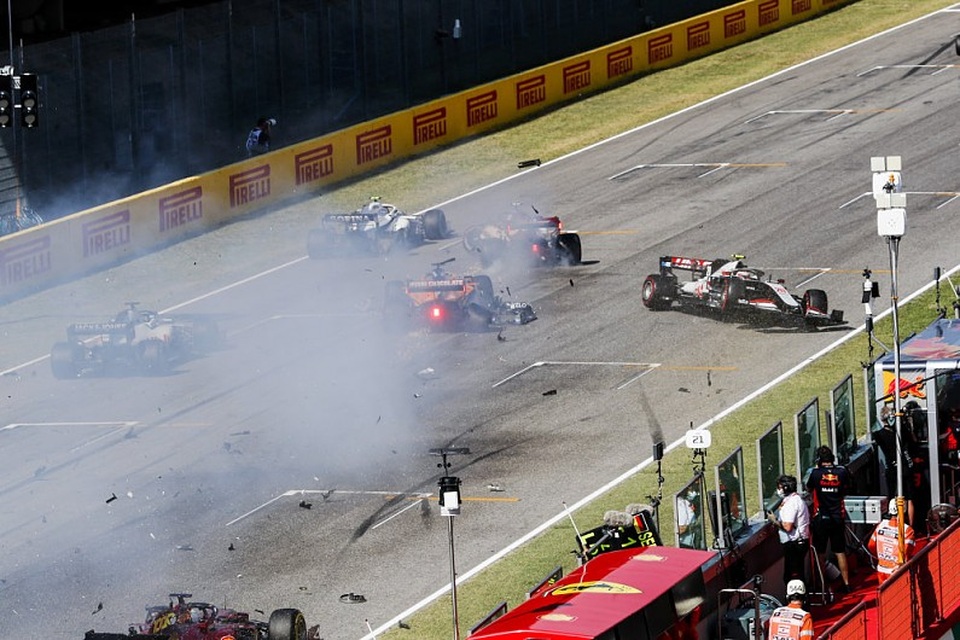 Tuscan Grand Prix 2020: Muốn bao nhiêu hỗn loạn cũng có - 11 Tuscan Grand Prix 2020: Muốn bao nhiêu hỗn loạn cũng có - 11