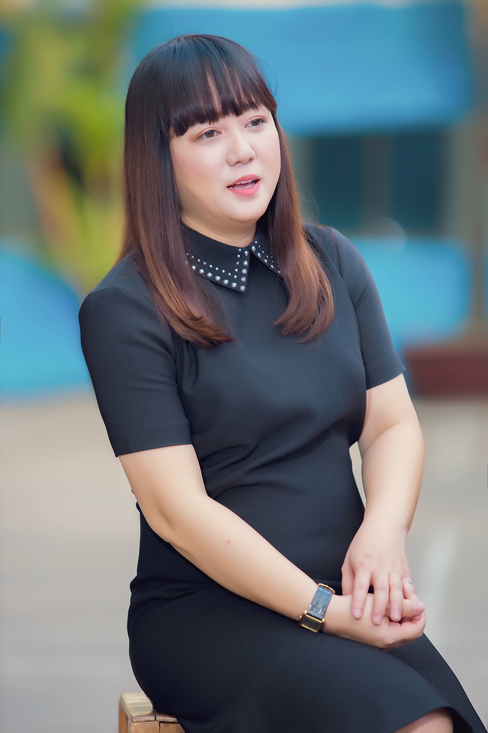 Ngọc Linh bất ngờ tái xuất hát về thầy cô - 10 Ngọc Linh bất ngờ tái xuất hát về thầy cô - 10