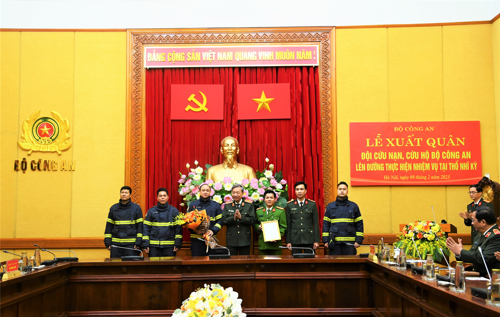 24 công an tinh nhuệ sang Thổ Nhĩ Kỳ hỗ trợ cứu hộ động đất - 2 24 công an tinh nhuệ sang Thổ Nhĩ Kỳ hỗ trợ cứu hộ động đất - 2
