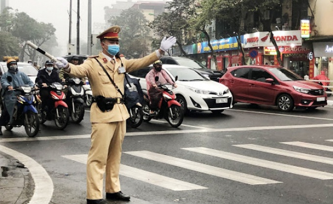 Lực lượng cảnh sát giao thông đảm bảo an toàn giao thông trong dịp Tết.