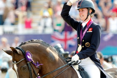 Nhà vô địch cưỡi ngựa bị cấm dự Olympic Paris 2024 vì lý do bất ngờ