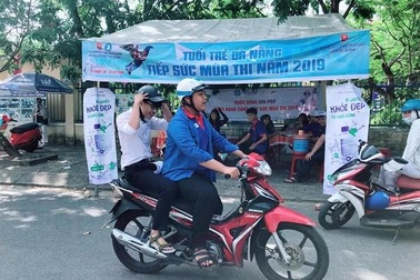 Đà Nẵng: Xe ôm miễn phí đưa đón thí sinh đi thi