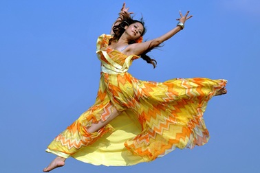 Nữ hoàng dance sport Khánh Thi mở trường dạy khiêu vũ