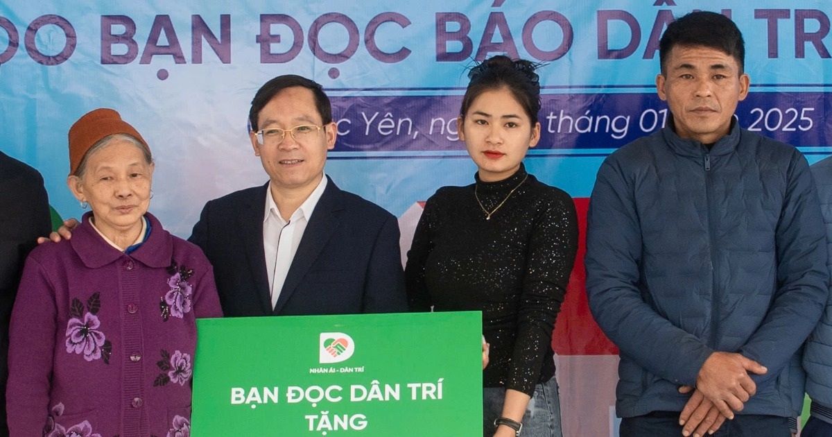 View - Ấm áp, xúc động ngày khánh thành 2 ngôi nhà Nhân ái ở nơi bão Yagi đi qua | Báo Dân trí