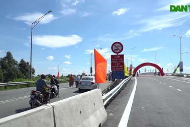 Thông xe 6 cây cầu trị giá 165 tỷ đồng.