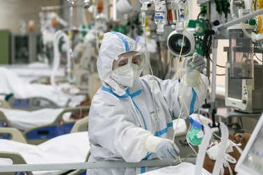 Nga: Số người chết vì Covid-19 tăng mạnh chưa từng có