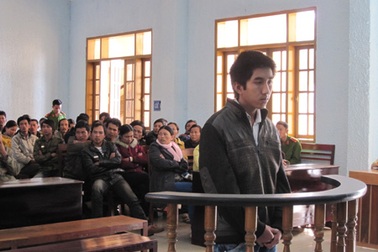 Đâm chết người vì bênh cha bị đánh