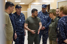 Tổng thống Ukraine bất ngờ sa thải tư lệnh Lực lượng Quân y