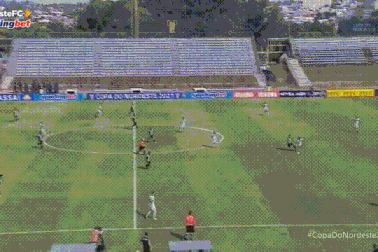 Cầu thủ bị đuổi khỏi sân sau 17 giây thi đấu