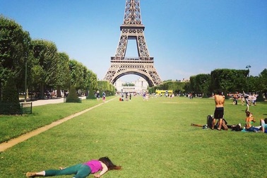 Chùm ảnh hài hước “Chết ở các địa danh nổi tiếng”