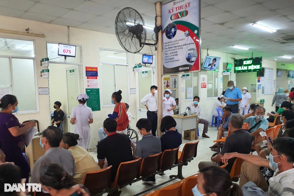 Nhiều bệnh viện ở TPHCM 10 tháng chưa có tiền Nghị quyết 08: Gồng hết nổi - 3 Nhiều bệnh viện ở TPHCM 10 tháng chưa có tiền Nghị quyết 08: Gồng hết nổi - 3