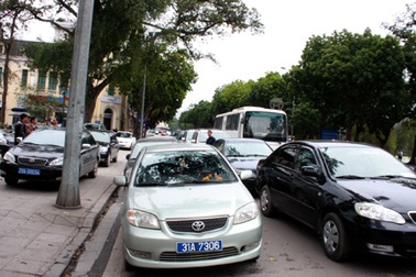 Hà Nội khoán kinh phí để cán bộ tự túc phương tiện đi làm