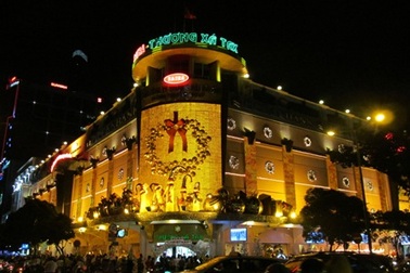 Không khí Giáng sinh tràn ngập phố phường