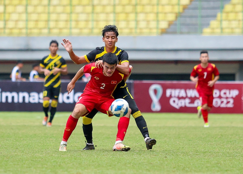Đánh bại Thái Lan, U19 Việt Nam giành HCĐ giải U19 Đông Nam Á - 3 Đánh bại Thái Lan, U19 Việt Nam giành HCĐ giải U19 Đông Nam Á - 3
