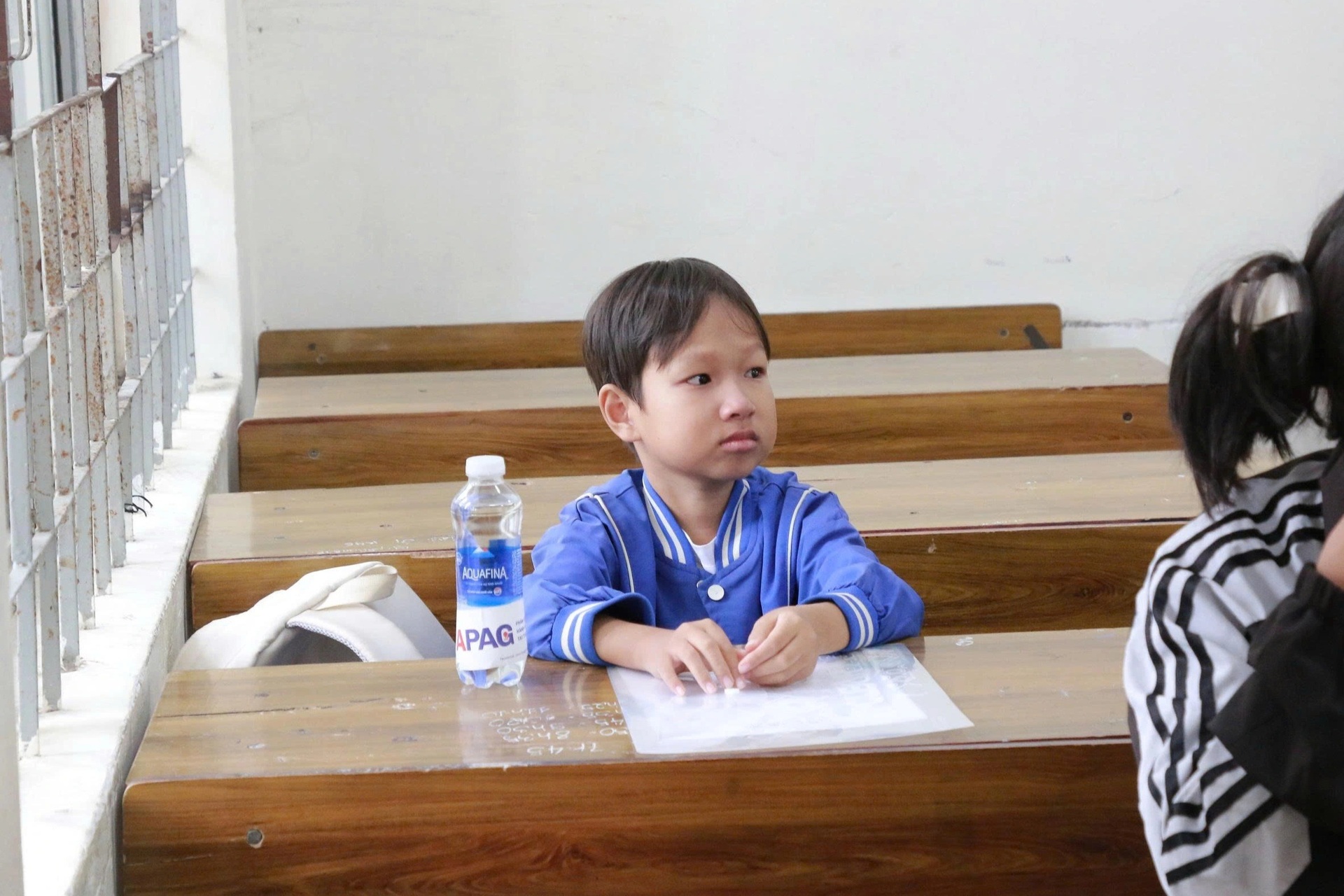 Những câu chuyện đẹp làm nên mùa thi tốt nghiệp THPT đầy cảm xúc - 5 Những câu chuyện đẹp làm nên mùa thi tốt nghiệp THPT đầy cảm xúc - 5