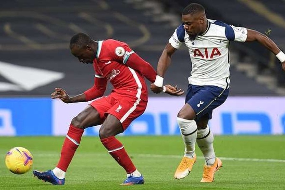 Bị Mourinho thay ra sân, ngôi sao Tottenham đùng đùng bỏ về - 1 Bị Mourinho thay ra sân, ngôi sao Tottenham đùng đùng bỏ về - 1