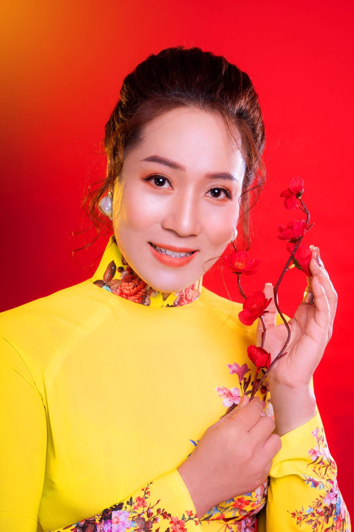 Bà Mây Phố trong làng nhớ kí ức Tết rớt nước mắt vì thương bố mẹ - 1 Bà Mây Phố trong làng nhớ kí ức Tết rớt nước mắt vì thương bố mẹ - 1