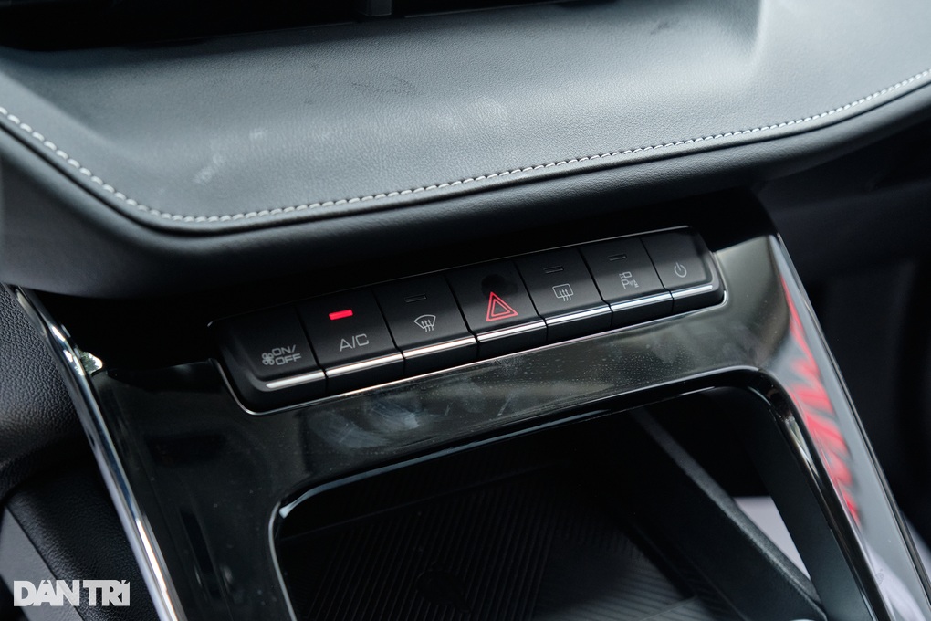 Chi tiết Haval H6 2023, gầm cao hạng C có gì với mức giá gần 1,1 tỷ đồng? - 17