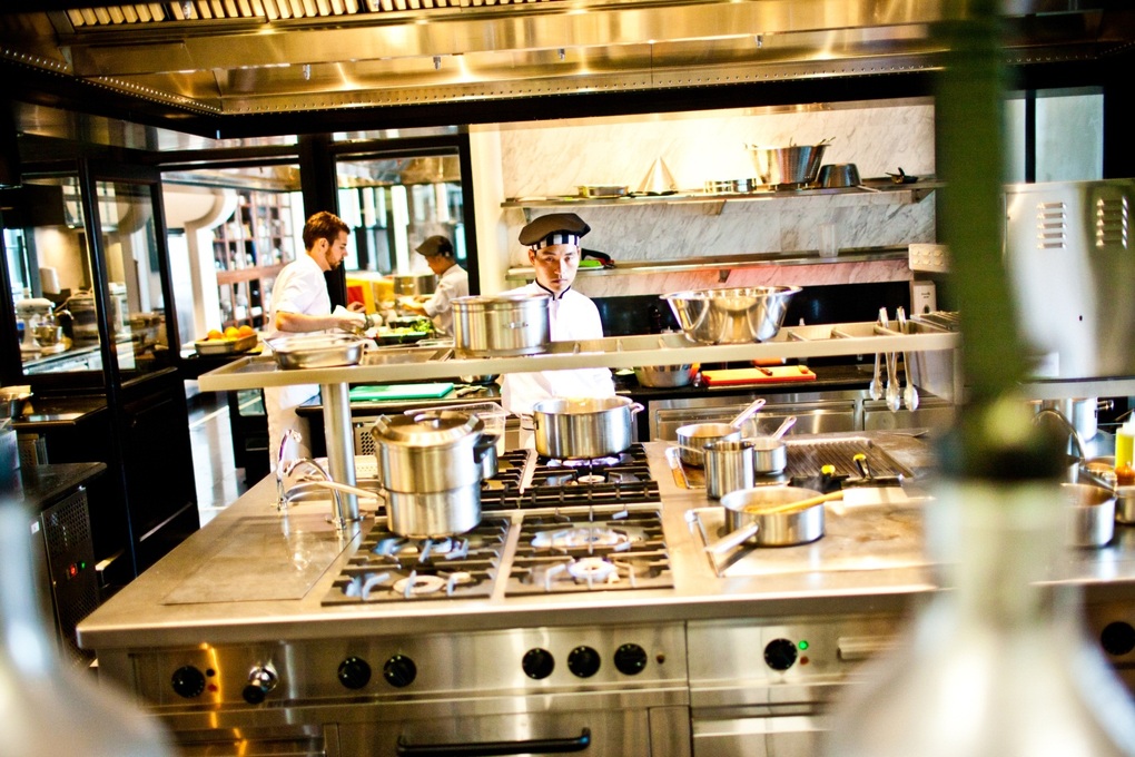 Nghệ thuật Teppanyaki hành trình mang tinh hoa sống thế giới đến Việt Nam - 3 Nghệ thuật Teppanyaki hành trình mang tinh hoa sống thế giới đến Việt Nam - 3