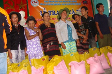 Ấm lòng người dân vùng cao