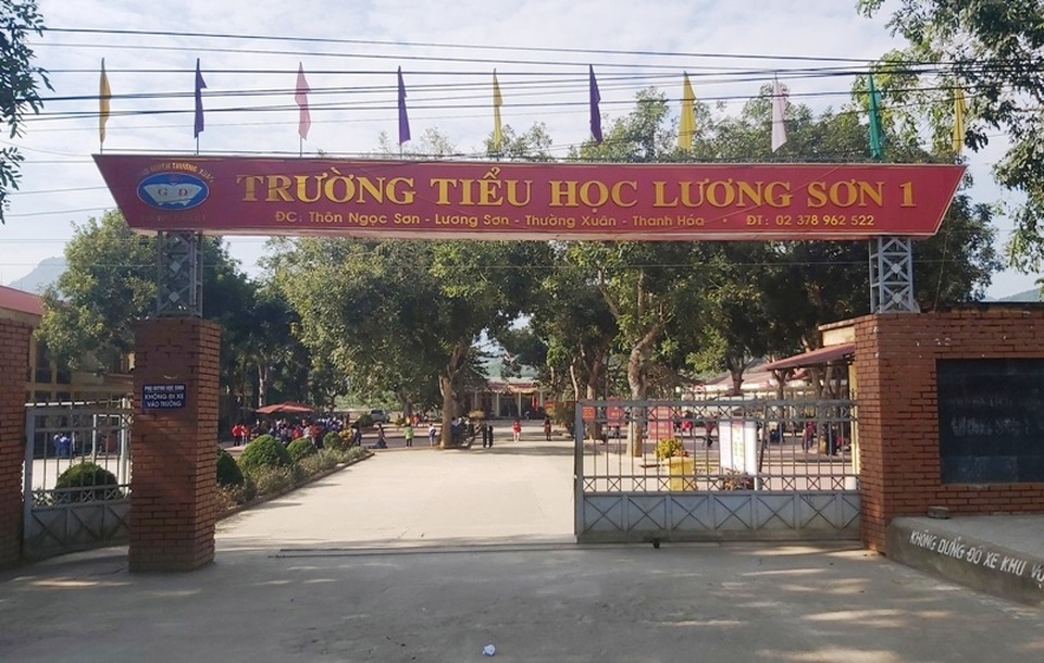 Các nhà trường làm gì để có thưởng Tết cho giáo viên? - 1 Các nhà trường làm gì để có thưởng Tết cho giáo viên? - 1