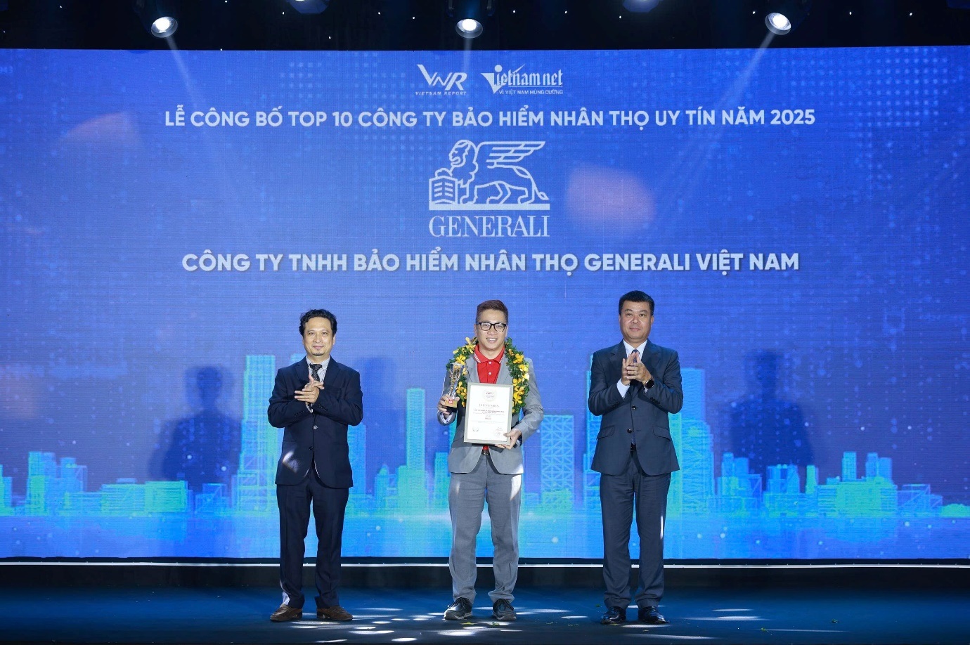 Generali Việt Nam lọt “Top 10 công ty bảo hiểm nhân thọ uy tín năm 2025” của VNR - 1