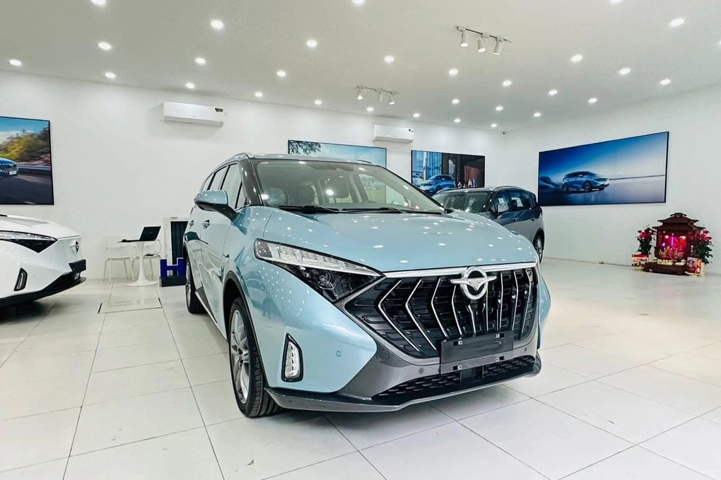 MPV Trung Quốc trường kỳ giảm 200 triệu vẫn khó thuyết phục khách Việt - 1 MPV Trung Quốc trường kỳ giảm 200 triệu vẫn khó thuyết phục khách Việt - 1