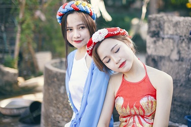 Cặp chị em ruột cosplay "Tấm Cám chuyện chưa kể"