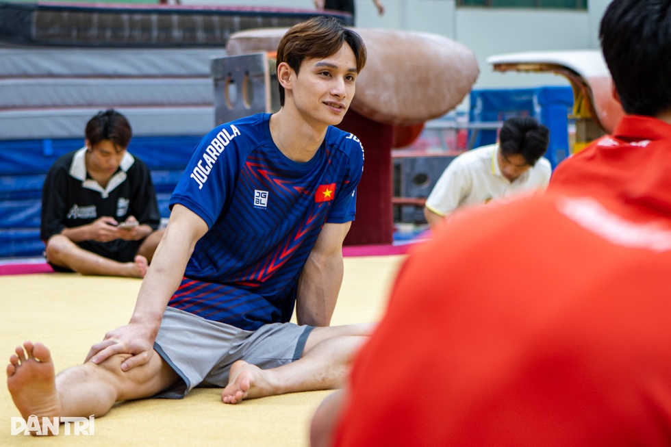 Nam thần Đinh Phương Thành kể tán vợ qua Facebook, cưới vội để dự SEA Games - 6 Nam thần Đinh Phương Thành kể tán vợ qua Facebook, cưới vội để dự SEA Games - 6